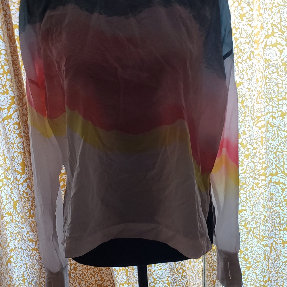 Nike top